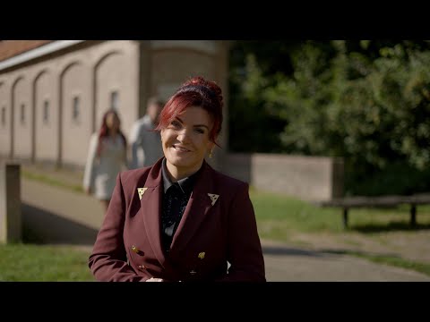 Priscilla Ophof – Ze Mogen Praten (Officiële Video)